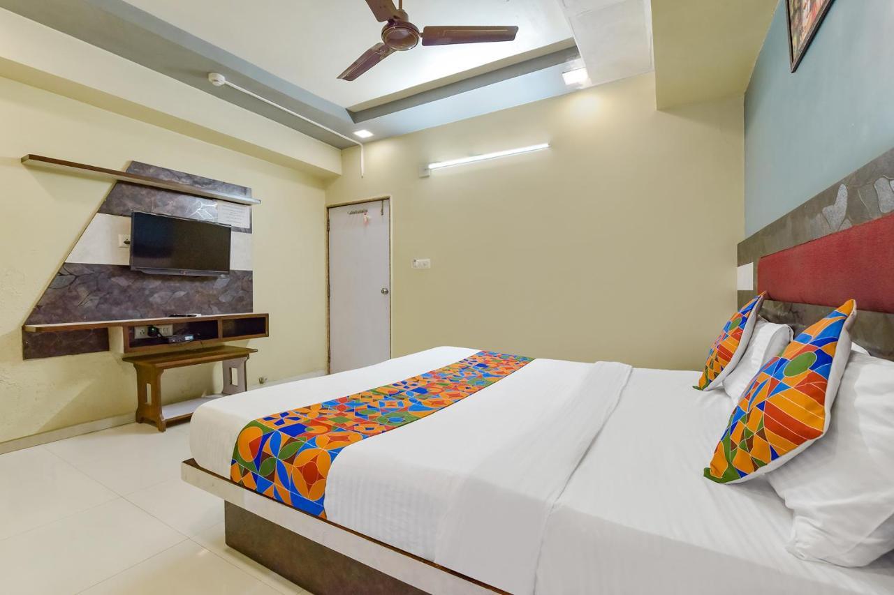 Naroda Fabhotel Apollo - Nr Odhav Ring Road מראה חיצוני תמונה
